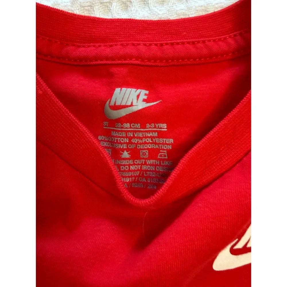 Nike T-Shirt Kids 3T Red Just Do It Graphic Short Sleeve Tee